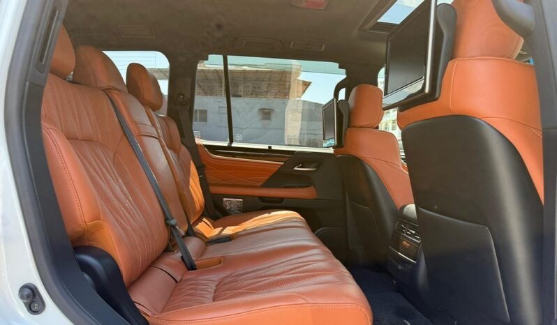 Lexus LX570 2019 full