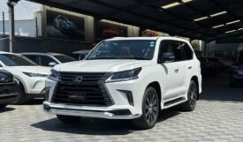 Lexus LX570 2019