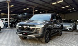 Toyota Land Cruiser ZX 300 2023 full