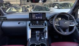 Toyota Land Cruiser ZX 300 2023 full