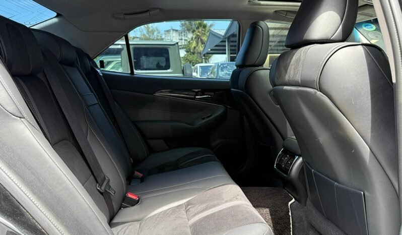 Toyota Crown Athlete S 2018 full