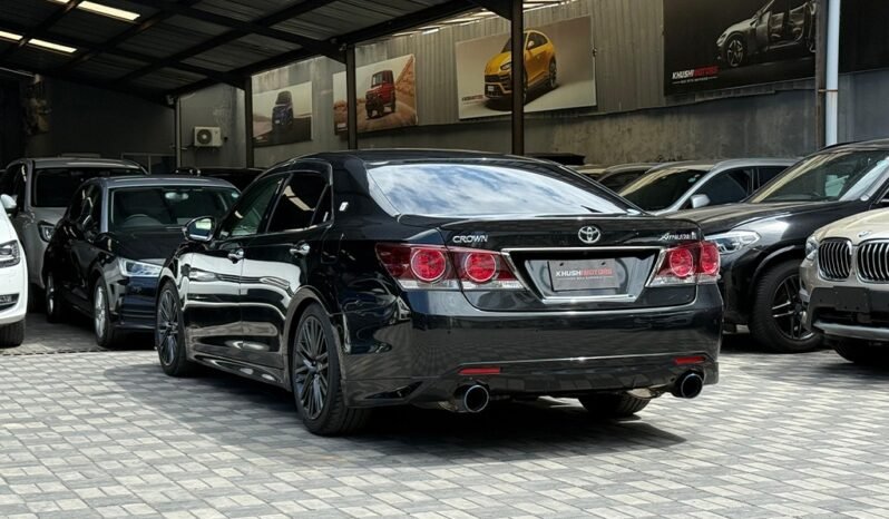 Toyota Crown Athlete S 2018 full