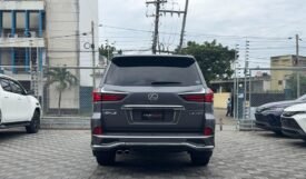 Lexus LX570 2018