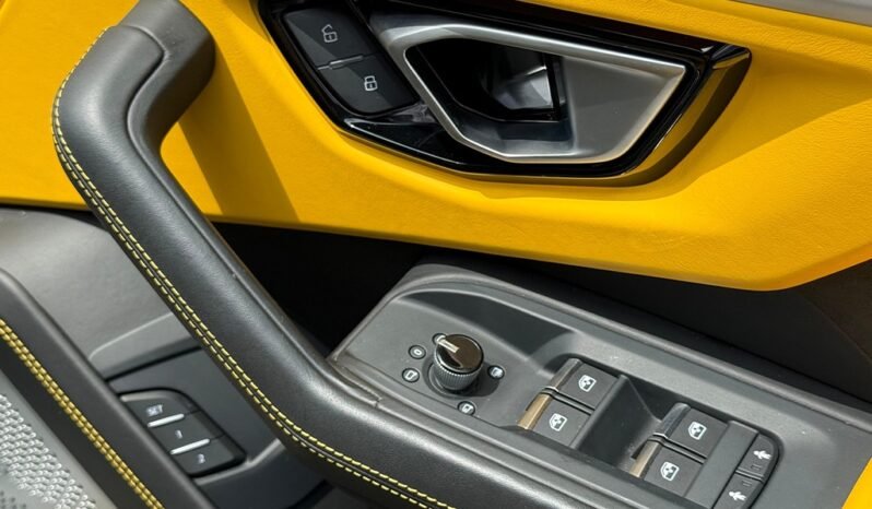 
Lamborghini Urus 2019 full									
