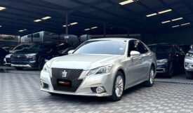 Toyota Crown Athlete S 2015
