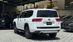 
										Toyota Land Cruiser ZX 300 2021 full									