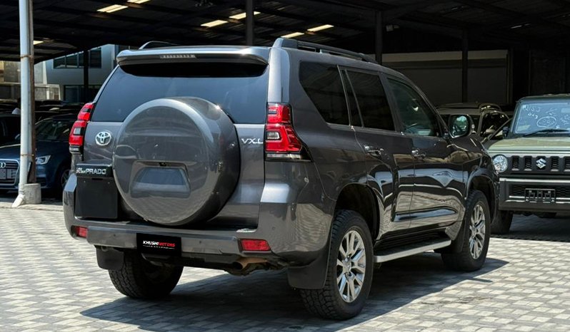 Toyota Land Cruiser Prado VXL 2019 full