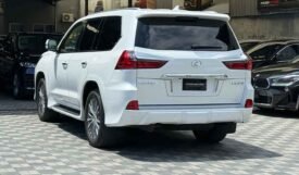 Lexus LX570 2019