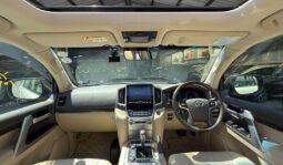 
										Toyota Land Cruiser ZX V8 2018 full									