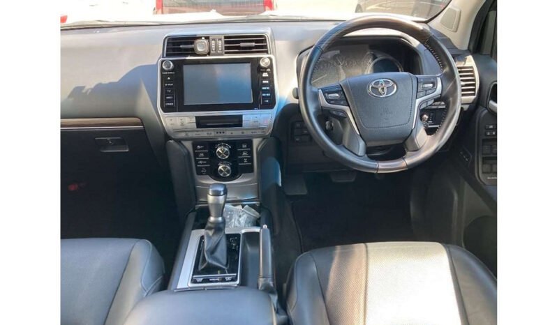 
Toyota Land Cruiser Prado 2018 full									