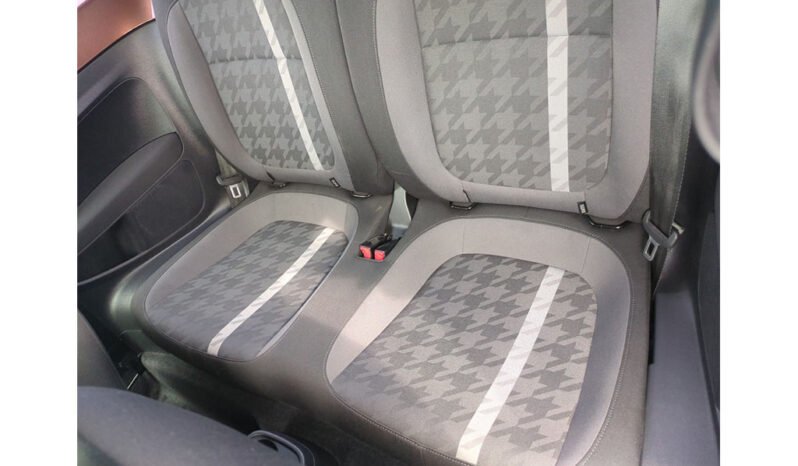
Volkswagen Beetle 2018 full									