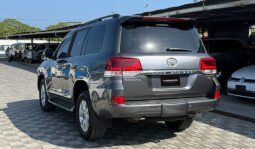 Toyota Land Cruiser Sahara V8 2018