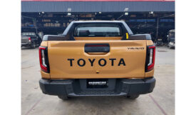 Toyota Hilux 4TREX 2.8 Overland 2025