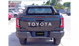 Toyota Hilux 4TREX 2.8 Overland 2025